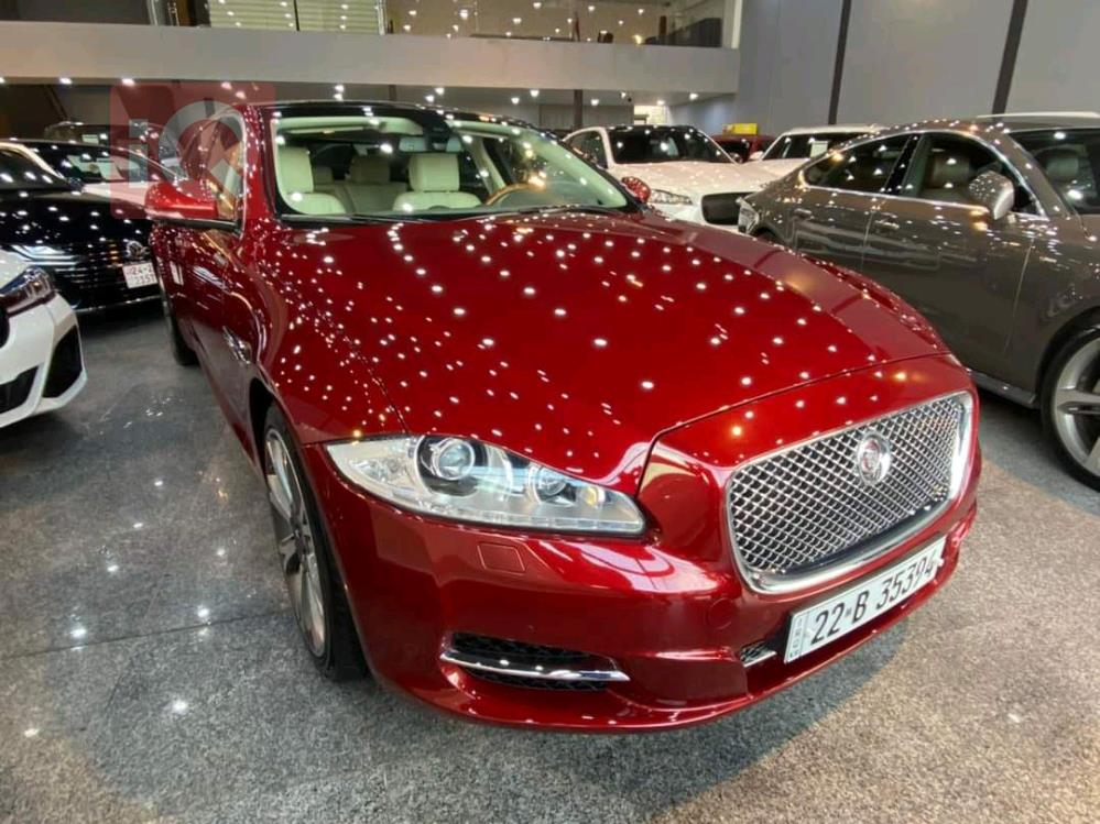 Jaguar XJ